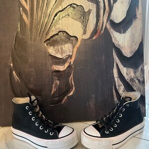 Chuck Taylor High-Top Platform Black Canvas Converse
